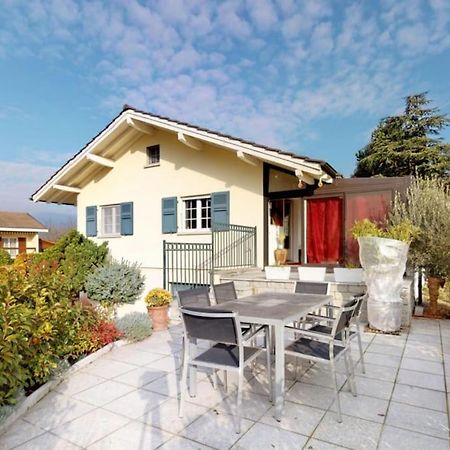 Cheerful Villa With Fireplace, Bath-Tub And Garden Noville 外观 照片