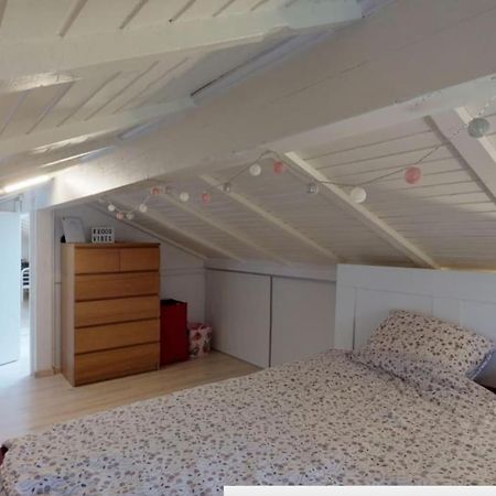 Cheerful Villa With Fireplace, Bath-Tub And Garden Noville 外观 照片