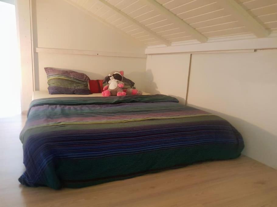 Cheerful Villa With Fireplace, Bath-Tub And Garden Noville 外观 照片