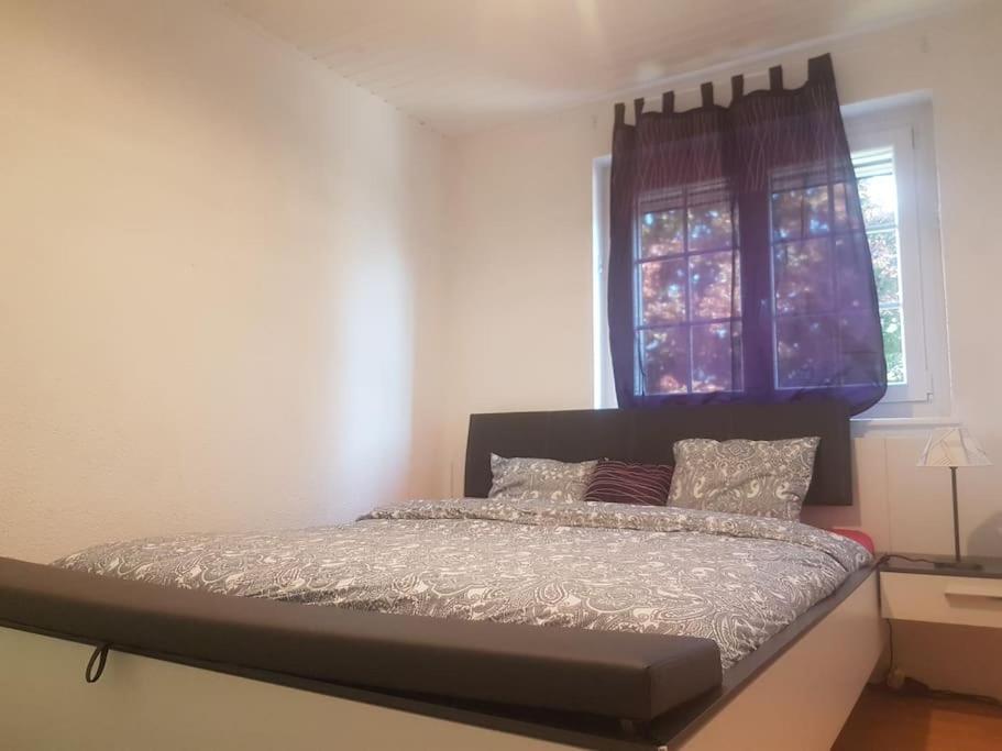 Cheerful Villa With Fireplace, Bath-Tub And Garden Noville 外观 照片