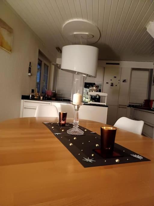 Cheerful Villa With Fireplace, Bath-Tub And Garden Noville 外观 照片